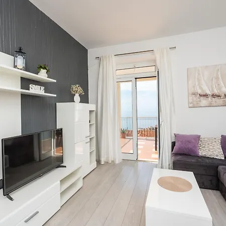 Appartement Aquarius Sea View *