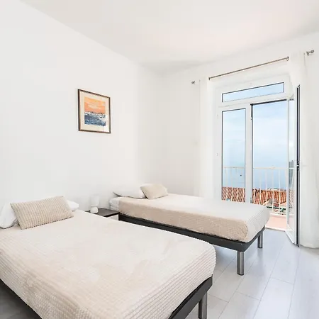 Aquarius Sea View