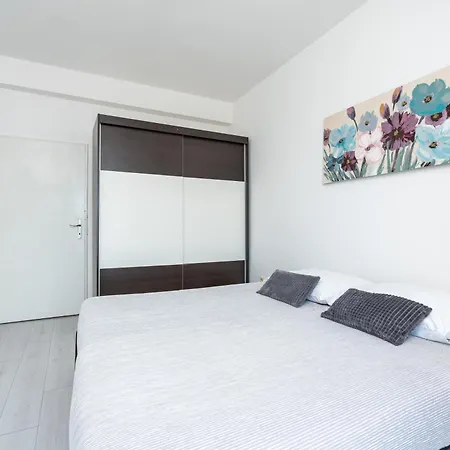 Aquarius Sea View