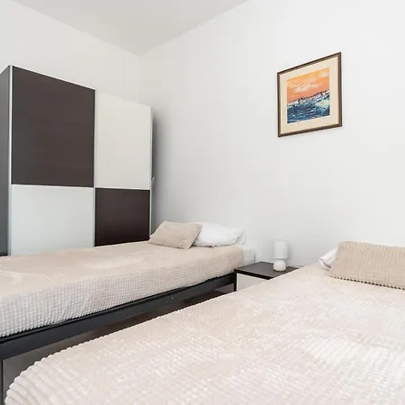 Aquarius Sea View Appartement *