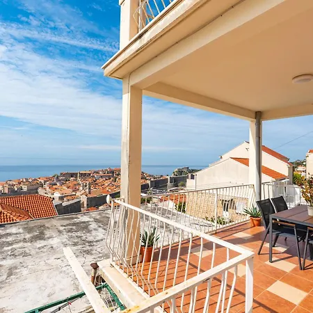 Aquarius Sea View